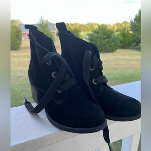 Bare trap suede lace up boots.